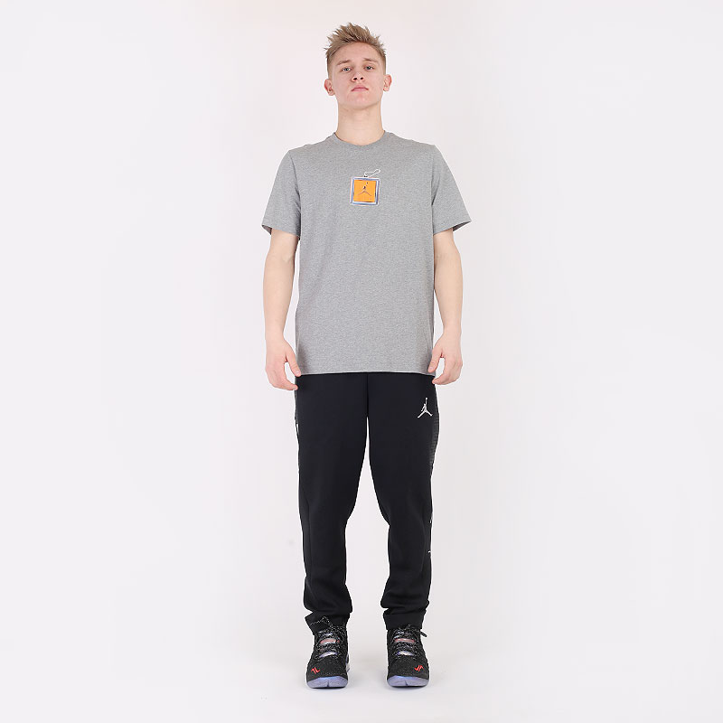 мужская серая футболка Jordan Keychain Short-Sleeve T-Shirt CV5157-091 - цена, описание, фото 5